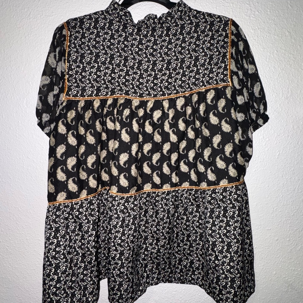 Black and Cream Printed Peasant Top